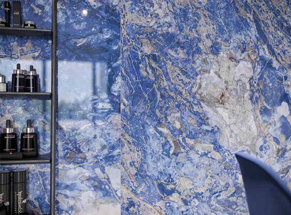 Lý do chọn đá ốp tường màu xanh