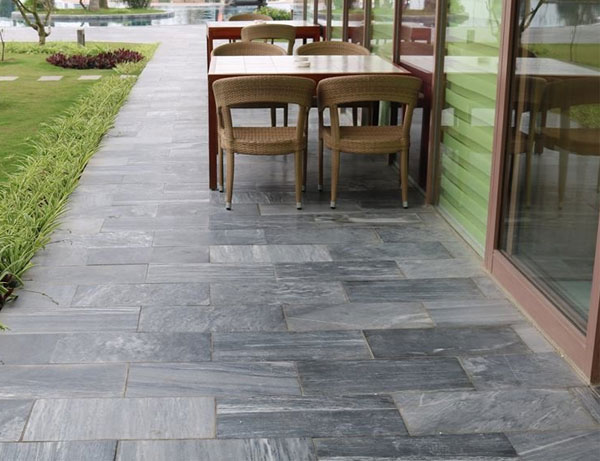 các loại đá lát sân vườn chống trơn được ưu thích nhất