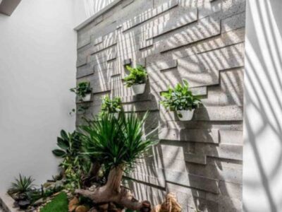 kinh nghiệm chọn đá ốp giếng trời