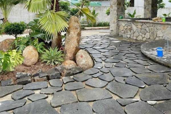 bí quyết chọn đá rối lát sân vườn
