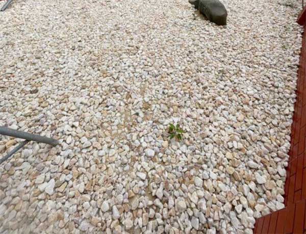 các lưu ý trước khi sử dụng đá thạch anh vụn rải nền nhà