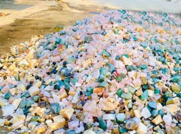 hướng dẫn dùng đá thạch anh vụn rải nền nhà