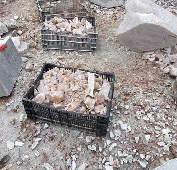 Những điều cần biết về đá thạch anh rải nền nhà